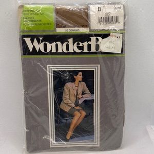 WonderBra Impressions Pantyhose Nylons Mink Size B 100-140 lbs